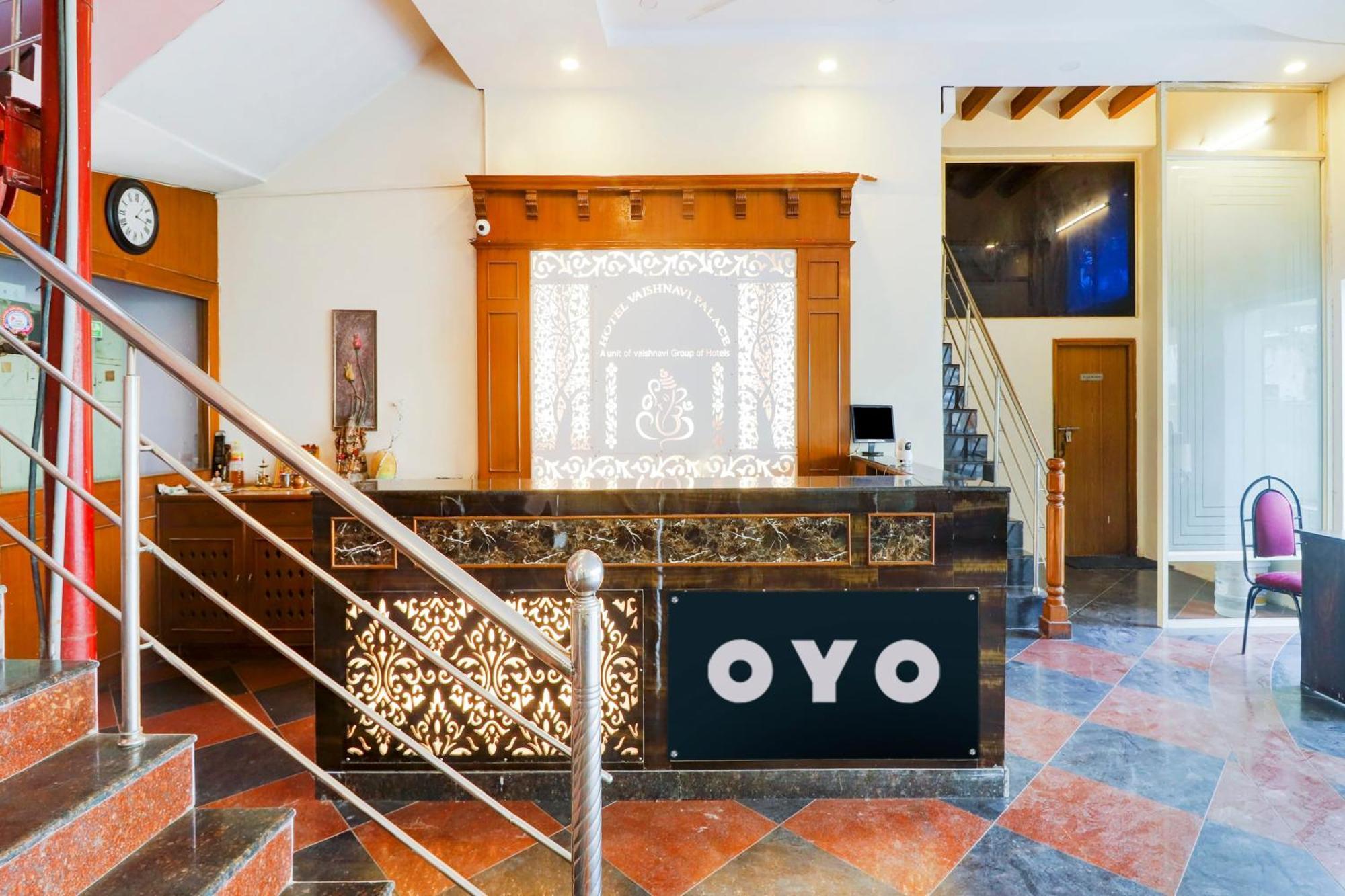 Super Collection O 77115 Vaishnavi Palace Haydarabad Dış mekan fotoğraf