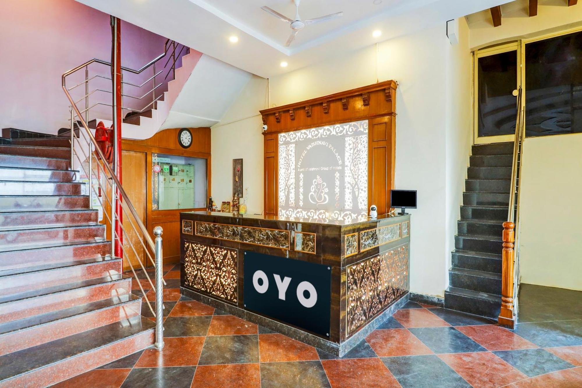 Super Collection O 77115 Vaishnavi Palace Haydarabad Dış mekan fotoğraf
